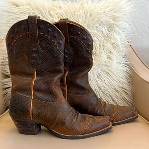 Womens Ariat mid calf boots 6.5